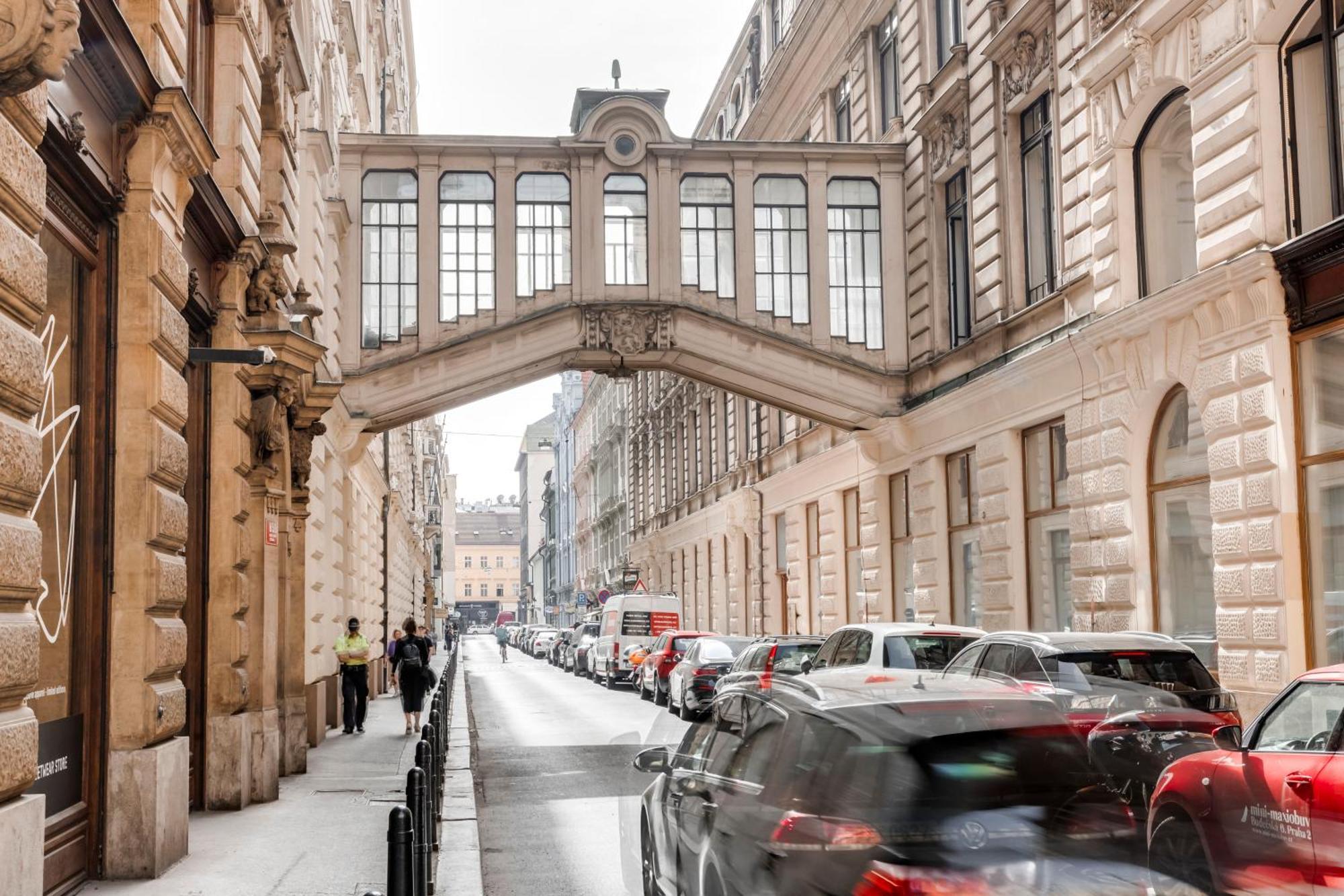 New Town Oases Apartment Praag Buitenkant foto